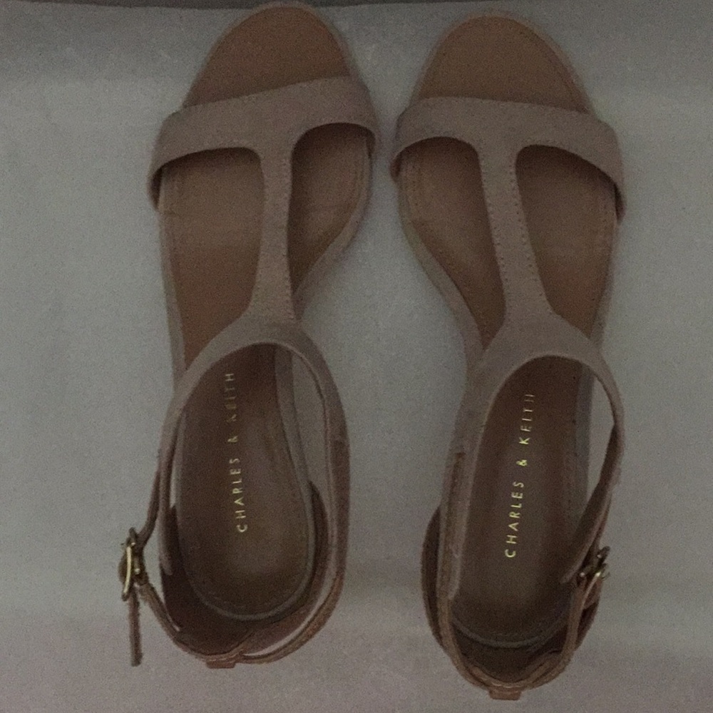 T strap suede nude sandals